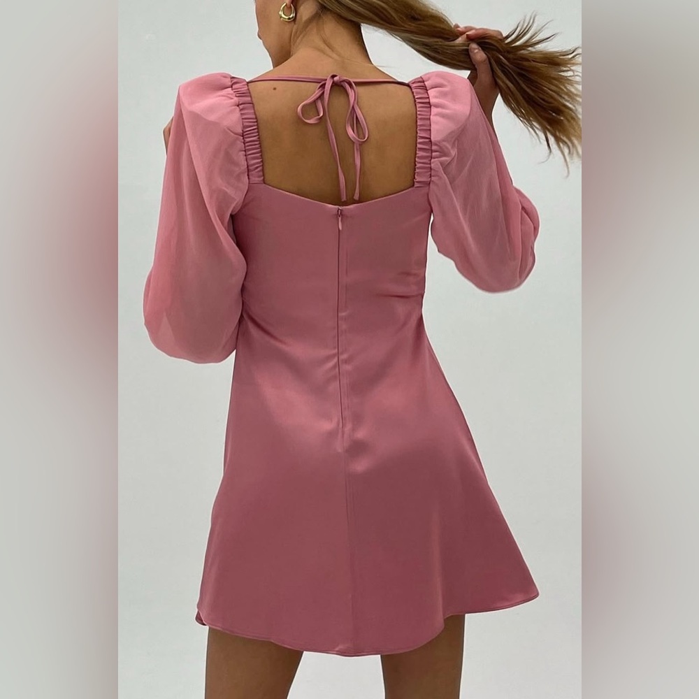 NWT WeWoreWhat Puff Sleeve Cowl Neck Long Sleeve Mini Dress in Rosewood Pink - Picture 3 of 7